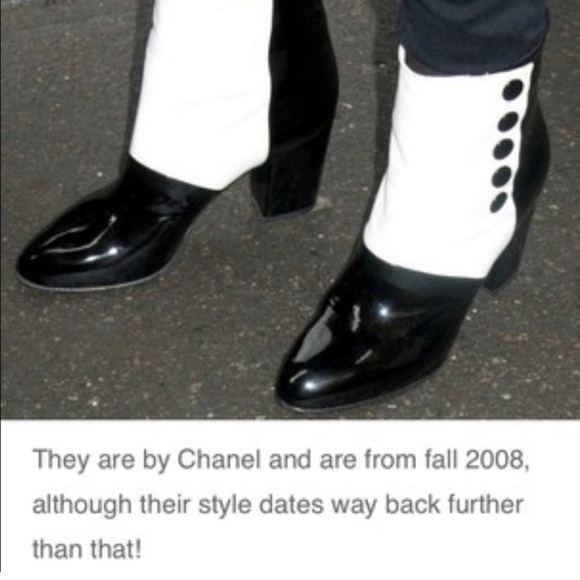 Classic vintage Chanel boots - Picture 2 of 8